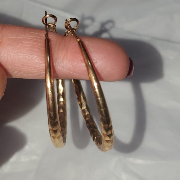 Earring - Picture 2 of 3